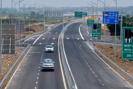 Sớm hoàn thành đường dân sinh, đường dẫn vào cao tốc Bắc - Nam