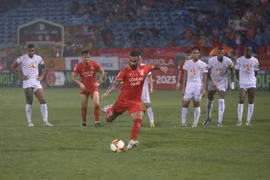 Thắng Hồng Lĩnh Hà Tĩnh 4-2, Công an Hà Nội lên ngôi số 1 V.League 2023
