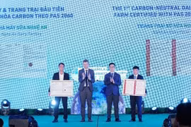 Vinamilk công bố lộ trình tiến đến Net Zero 2050 khi có 2 đơn vị đầu tiên sở hữu chứng nhận trung hòa các-bon