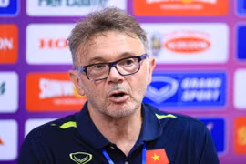 Huấn luyện viên Troussier khen ngợi các học trò, hướng tới World Cup 2026