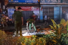 Va chạm với tàu hoả, 2 người thương vong