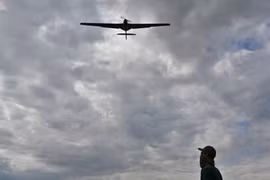 Ukraine bắn tên lửa về phía Moscow, phóng hàng chục UAV vào Crimea