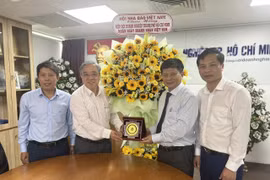 Hội Nhà báo Việt Nam thăm, chúc mừng các Hội doanh nghiệp tại TP HCM