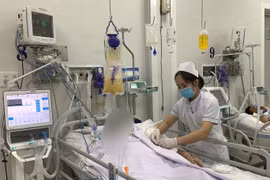 3 người lớn ngộ độc botulinum ăn chả lụa dạo từ cơ sở hoạt động không phép