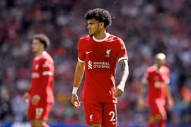 Liverpool thất thế với MU, Newcastle ở cuộc đua top 4 Ngoại hạng Anh
