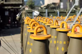 Các nghị sĩ Mỹ nêu quan ngại về việc gửi bom chùm cho Ukraine