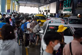 Không để xảy ra vi phạm, ép giá khách đi taxi tại cảng hàng không