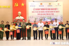 Bộ Công an bàn giao 600 ngôi nhà cho người nghèo, người khó khăn ở Hà Tĩnh