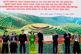 Khai mạc Festival Khèn Mông và Lễ hội hoa Tớ Dày tỉnh Yên Bái