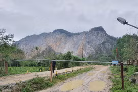 Lên núi đặt mìn nổ đá, một công nhân ngã tử vong ở Quảng Bình