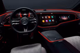 Mercedes-Benz E-Class 2024 sẽ có màn hình siêu rộng, cài đặt sẵn TikTok và Zoom