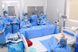 Bệnh nhi thứ 30 ghép tế bào gốc tại Bệnh viện Trung Huế ra viện