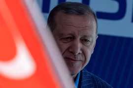 Người dân Thổ Nhĩ Kỳ đi bỏ phiếu vòng 2, ông Erdogan được dự đoán chiến thắng