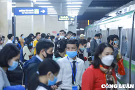 Hơn 30.000 lượt hành khách đi tàu điện Cát Linh - Hà Đông mỗi ngày
