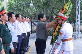 Thủ tướng viếng Nghĩa trang Liệt sĩ quốc gia Vị Xuyên, dự lễ khánh thành công trình nâng cấp Bảo tàng tỉnh Hà Giang