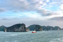 Vân Đồn (Quảng Ninh) kích cầu, thu hút khách du lịch
