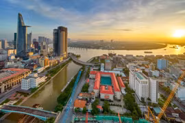 Trong dòng chảy của mùa xuân