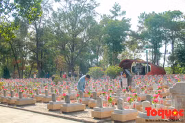 Hội Nhà báo Việt Nam với chuỗi hoạt động về nguồn “Thắp sáng ngọn lửa tri ân”