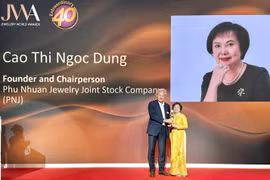 “Nữ tướng ngành kim hoàn” Việt Nam được vinh danh Extraordiany 40 tại JWA 2023