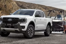Ford Ranger 2025 bổ sung phiên bản plug-in hybrid, siêu tiết kiệm nhiên liệu