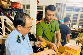 TP.HCM: Chỉ trong 2 ngày, thu giữ gần 8.000 bánh trung thu không rõ nguồn gốc xuất xứ