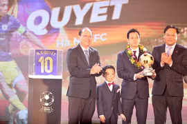 Văn Quyết và Huỳnh Như giành Qủa bóng Vàng Việt Nam 2022
