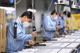 Doanh nghiệp tái cấu trúc để vượt khó
