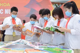 Nhà xuất bản Giáo dục Việt Nam công bố giá sách giáo khoa mới lớp 4, 8, 11
