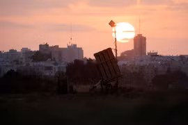 Mỹ cho Israel mượn lại 2 hệ thống Vòm Sắt