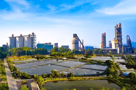 Công ty Cổ phần Xi măng và Xây dựng Quảng Ninh sản xuất gắn với bảo vệ môi trường