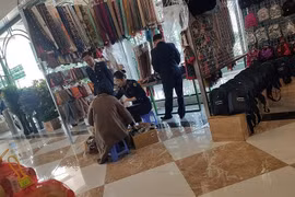 Trạm dừng nghỉ Xuân Khiêm bị phạt gần 200 triệu đồng vì bán hàng lậu, hàng giả