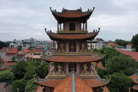 Chiêm ngưỡng không gian ngôi chùa gốm sứ 'độc nhất' ở Bát Tràng