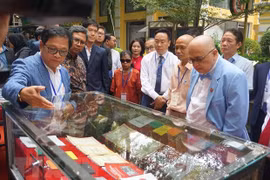 Khai mạc Triển lãm sách về Chủ tịch Hồ Chí Minh và các đồng chí lãnh đạo Đảng, Nhà nước