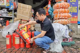 Tổng cục Quản lý thị trường tăng cường kiểm tra thiết bị phòng cháy, chữa cháy