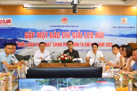 100 vận động viên tham dự Giải leo núi "Bước chân trên mây" - Chinh phục đỉnh Tà Chì Nhù năm 2023