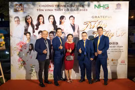 Con nuôi cố nghệ sĩ Phi Nhung tri ân thầy cô và người Thầy đặc biệt
