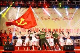 Tưng bừng Chương trình Nghệ thuật "75 năm Công an nhân dân khắc ghi lời Bác"