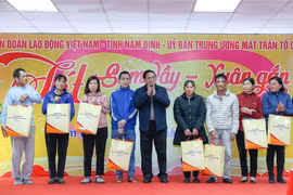 Tạo sinh kế cho người nghèo, xây dựng đội ngũ công nhân vững mạnh