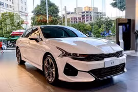 Top những mẫu sedan hạng trung bạn nên sở hữu