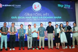 Giải Bida Nhà báo và Doanh nhân hỗ trợ 150 triệu đồng cho các em nhiễm chất độc dioxin