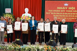 Trưởng Ban Công tác đại biểu của Quốc hội Nguyễn Thị Thanh dự Ngày hội Đại đoàn kết toàn dân tộc tại Ninh Bình
