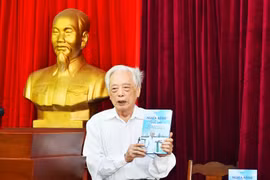 Nhà giáo - Nhà báo Trần Bá Lạn: Ba cuốn sách - Một cuộc đời