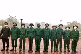 Thanh niên mồ côi cha mẹ tình nguyện viết đơn nhập ngũ