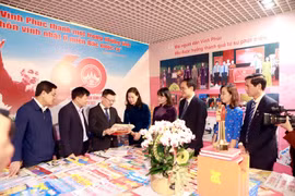 Chủ tịch Hội Nhà báo Việt Nam Lê Quốc Minh thăm Hội báo Xuân Vĩnh Phúc