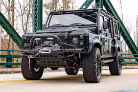 Land Rover Defender hầm hố với bản độ địa hình