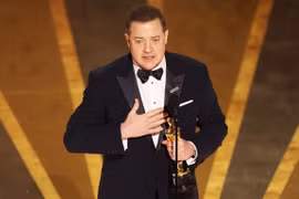 Sự suy sụp của một nam thần và cú lội ngược dòng vụt sáng ở Oscar 2023