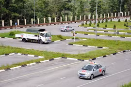 Tăng phí thi sát hạch lái xe