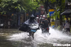 Chủ động ứng phó với mưa dông, lốc, sét ở nhiều khu vực dịp nghỉ lễ 30/4 - 1/5