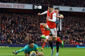 Hoà Newcastle, Arsenal lỡ cơ hội bỏ xa Man City