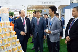 Sữa đặc ông Thọ (Vinamilk) tạo ấn tượng tại hội chợ Quảng Châu, Trung Quốc